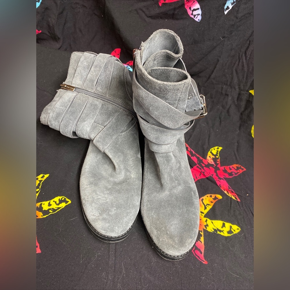 Vince Camuto women’s leather boots